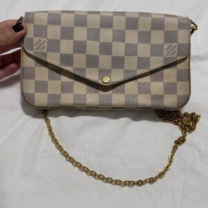 Louis Vuitton Félicie Pochette in Damier Azur